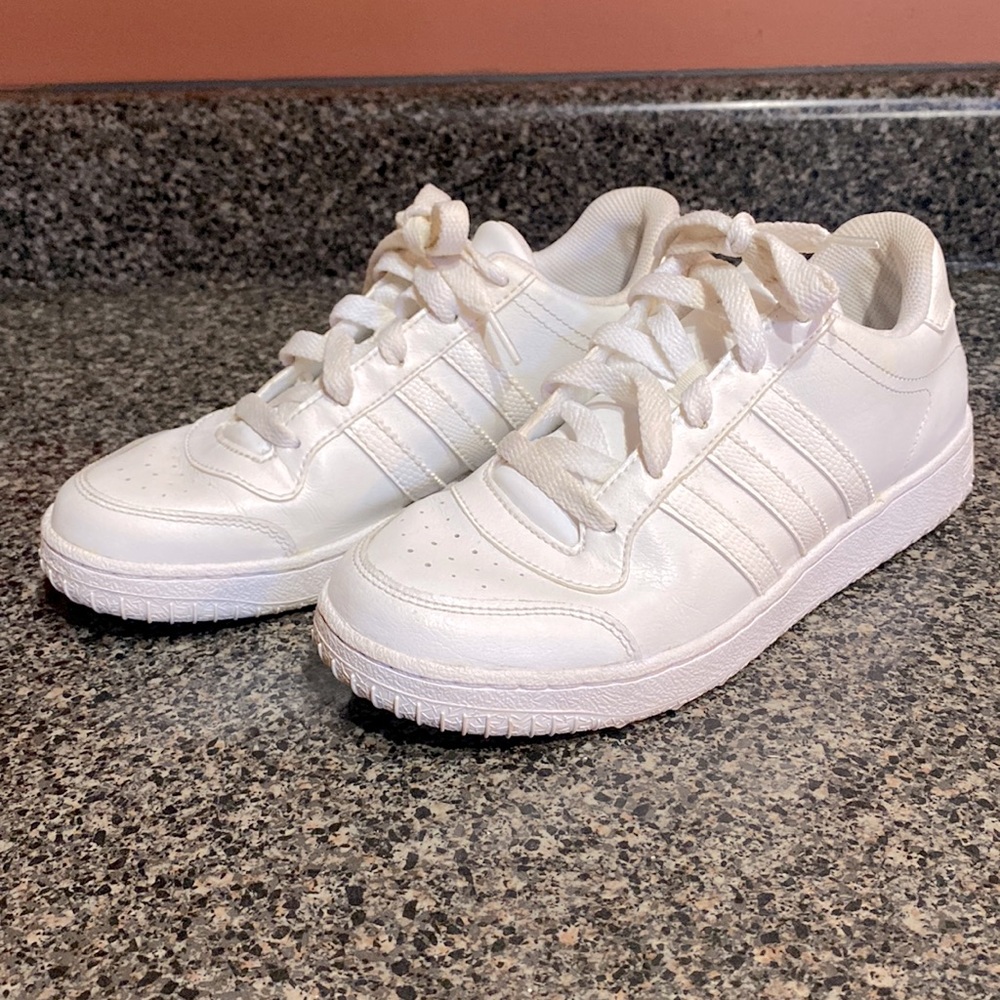 Adidas white leather shoes 5.5 youth women’s 7